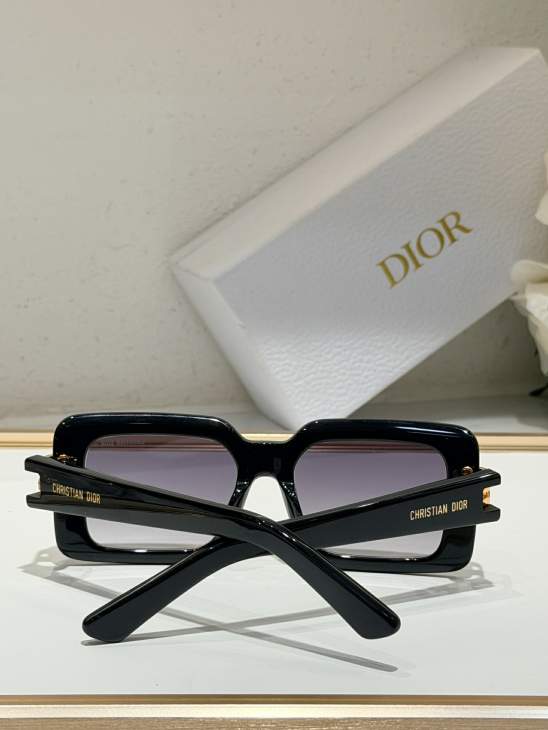 Picture of Dior Sunglasses _SKUfw80236091fw